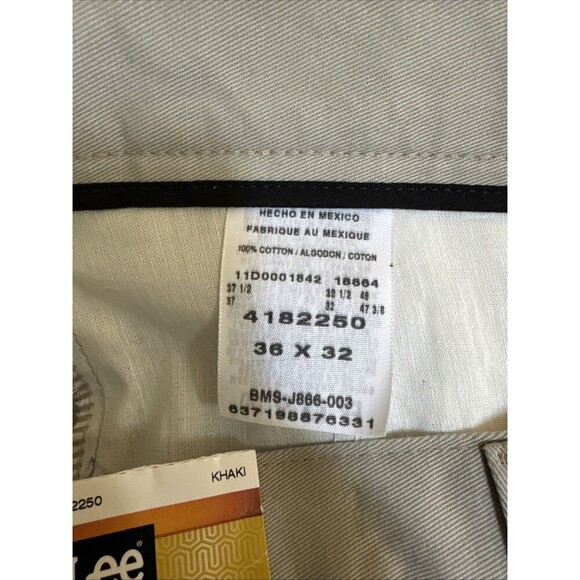 Lee Relaxed Fit Flat Front Khaki Pants Men's 34x32 NWT Stain Wrinkle Resistant - Picture 4 of 5